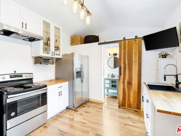 341 E 64th Street, Los Angeles CA 90003