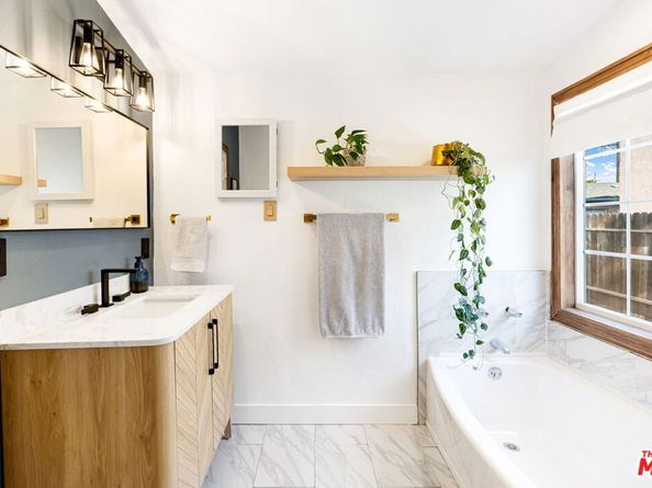 341 E 64th Street, Los Angeles CA 90003