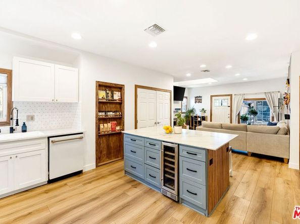 341 E 64th Street, Los Angeles CA 90003