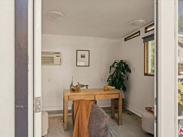 3764 Valleybrink Road, Los Angeles CA 90039