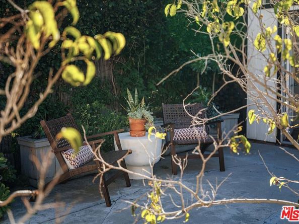 3764 Valleybrink Road, Los Angeles CA 90039