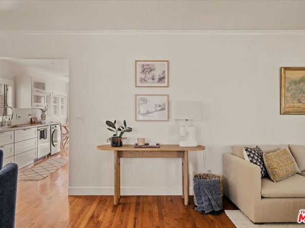 3764 Valleybrink Road, Los Angeles CA 90039