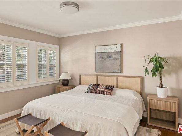 3764 Valleybrink Road, Los Angeles CA 90039