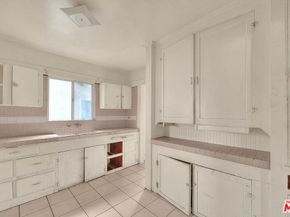 4278 S Hobart Boulevard, Los Angeles CA 90062