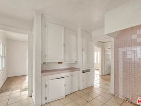 4278 S Hobart Boulevard, Los Angeles CA 90062