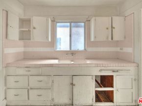 4278 S Hobart Boulevard, Los Angeles CA 90062