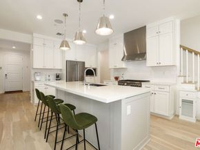 1741 S S Marvin Ave, Los Angeles CA 90019