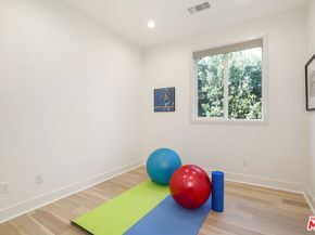 1741 S S Marvin Ave, Los Angeles CA 90019