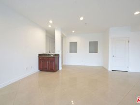 8555 Cashio Street PH4, Los Angeles CA 90035