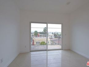 8555 Cashio Street PH4, Los Angeles CA 90035