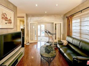 450 S Serrano Avenue, Los Angeles CA 90020