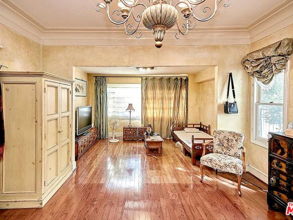 450 S Serrano Avenue, Los Angeles CA 90020