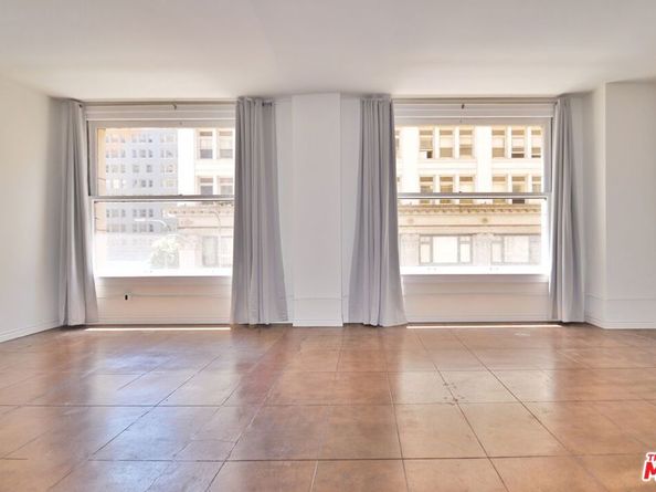 215 W 7th Street 307, Los Angeles CA 90014