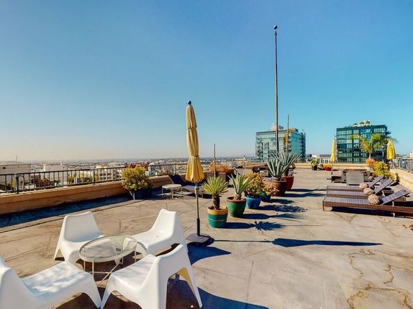 215 W 7th Street 307, Los Angeles CA 90014