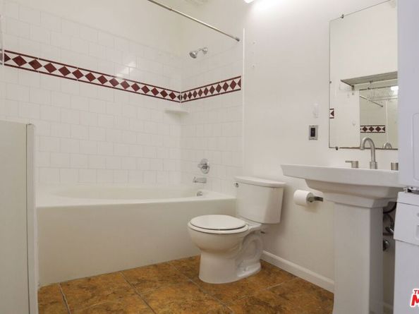 215 W 7th Street 307, Los Angeles CA 90014