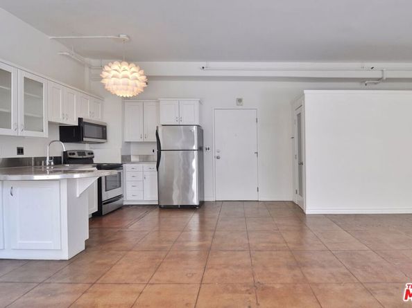 215 W 7th Street 307, Los Angeles CA 90014