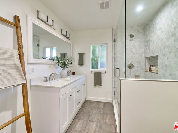 4211 W Woodland Avenue, Burbank CA 91505