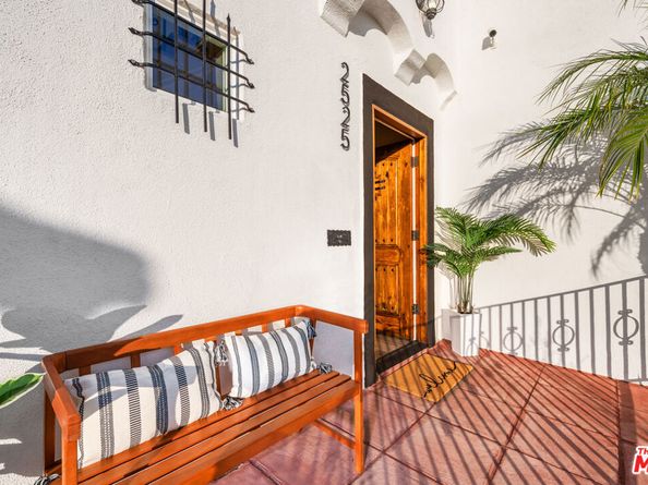 2525 W 81st Street, Inglewood CA 90305