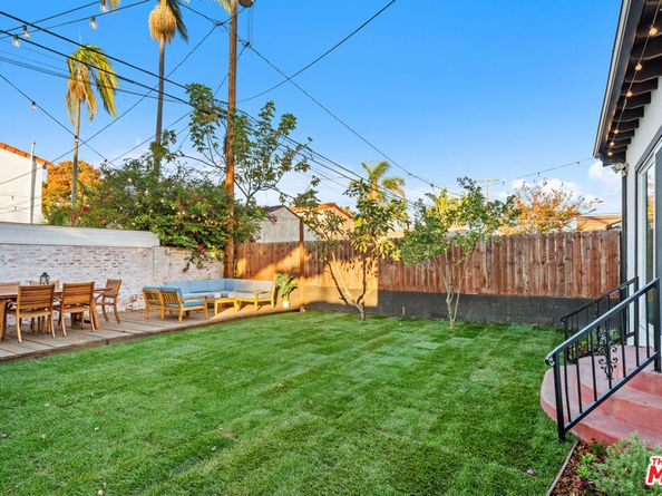 2525 W 81st Street, Inglewood CA 90305