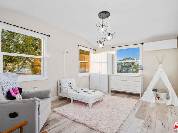 2525 W 81st Street, Inglewood CA 90305