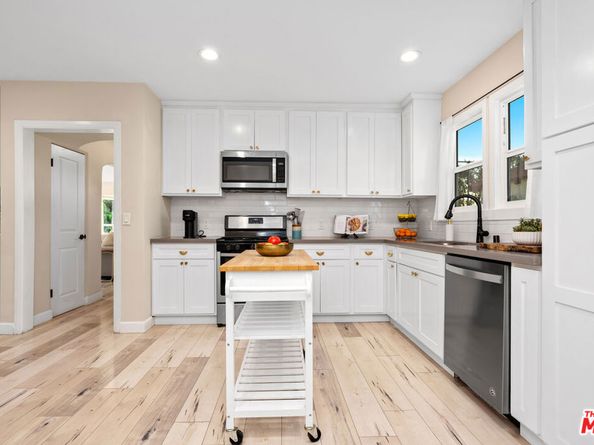 2525 W 81st Street, Inglewood CA 90305