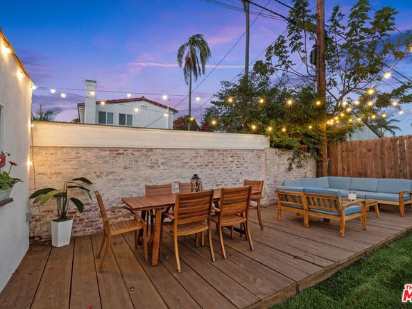 2525 W 81st Street, Inglewood CA 90305