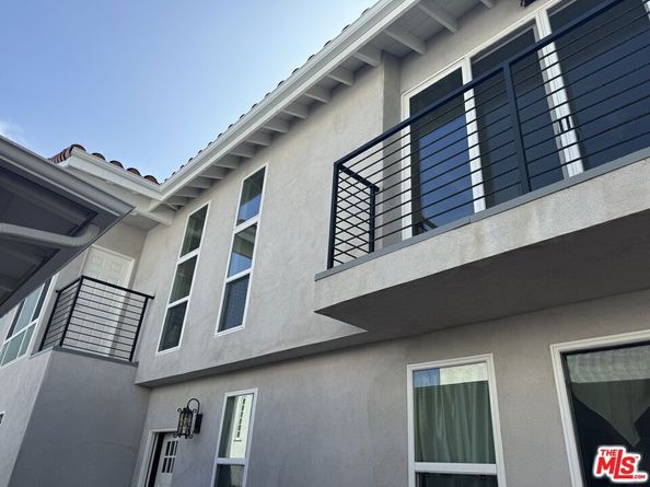 821 Lorraine Boulevard, Los Angeles CA 90005