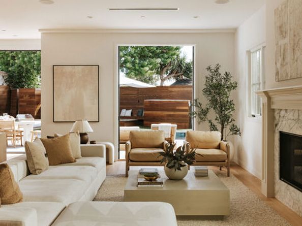 1726 Pier Avenue, Santa Monica CA 90405