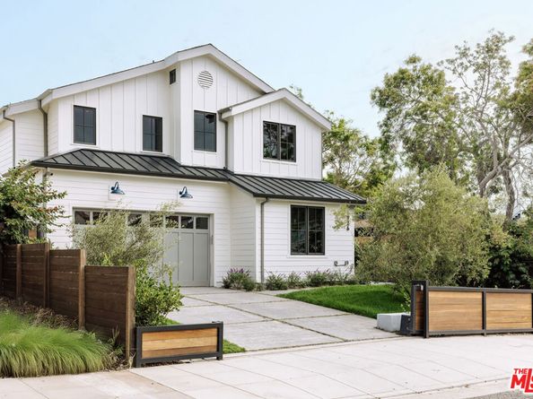 1726 Pier Avenue, Santa Monica CA 90405