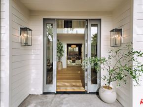1726 Pier Avenue, Santa Monica CA 90405
