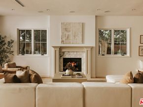 1726 Pier Avenue, Santa Monica CA 90405