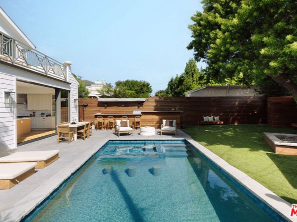 1726 Pier Avenue, Santa Monica CA 90405