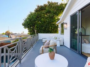 1726 Pier Avenue, Santa Monica CA 90405
