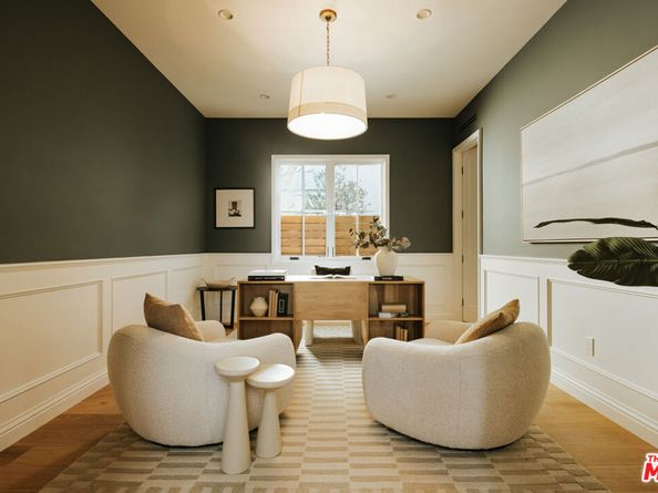 1726 Pier Avenue, Santa Monica CA 90405