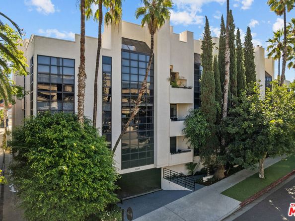 11636 Montana Avenue 107, Los Angeles CA 90049