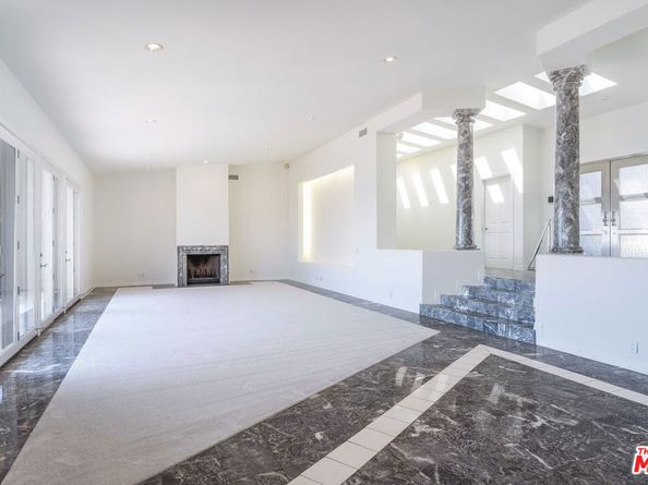 18244 Coastline Drive, Malibu CA 90265