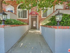 8741 Darby Avenue 16, Northridge CA 91325