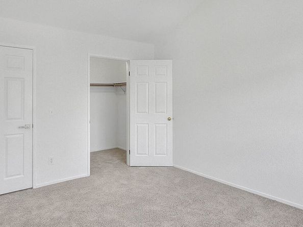 8741 Darby Avenue 16, Northridge CA 91325