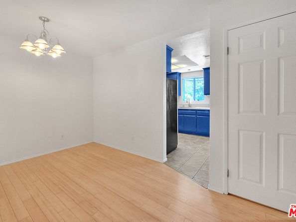 8741 Darby Avenue 16, Northridge CA 91325