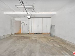 8741 Darby Avenue 16, Northridge CA 91325