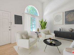 8741 Darby Avenue 16, Northridge CA 91325