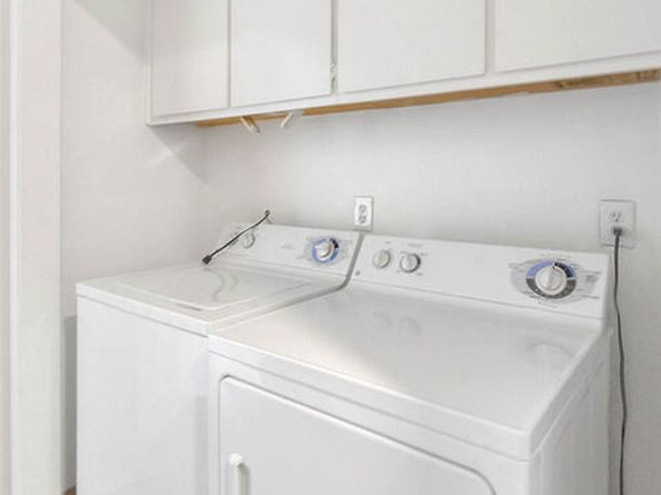 8741 Darby Avenue 16, Northridge CA 91325