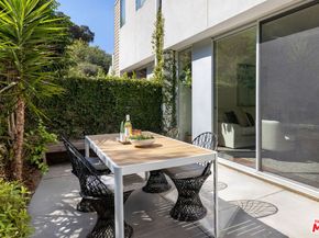 2526 N Via Artis Avenue, Los Angeles CA 90039