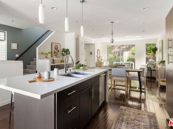 2526 N Via Artis Avenue, Los Angeles CA 90039