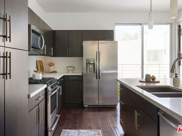 2526 N Via Artis Avenue, Los Angeles CA 90039