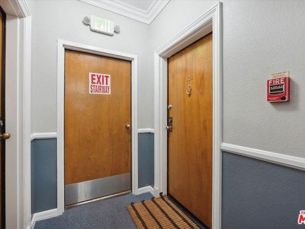 13331 Moorpark Street 123, Sherman Oaks CA 91423