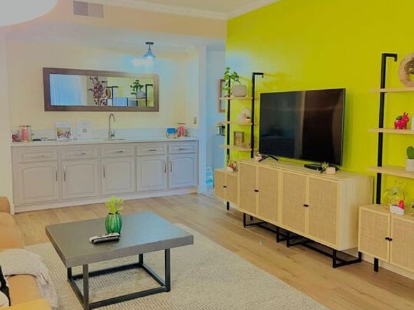 13331 Moorpark Street 123, Sherman Oaks CA 91423