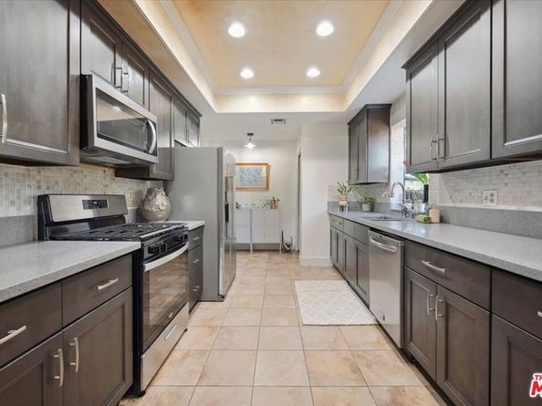 13331 Moorpark Street 123, Sherman Oaks CA 91423