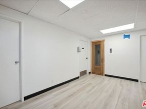 13331 Moorpark Street 123, Sherman Oaks CA 91423
