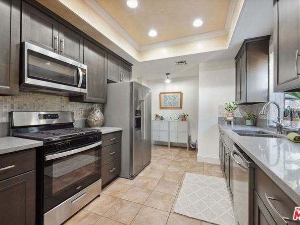 13331 Moorpark Street 123, Sherman Oaks CA 91423